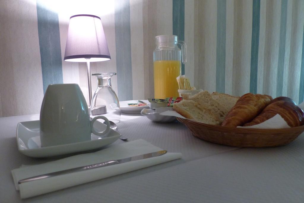 Hotel La Belle Etoile Saint-Nazaire  Luaran gambar